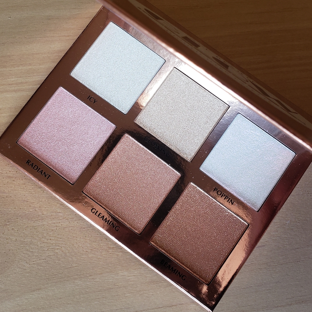 New Ace Beaute Glow Essentials Highlighter Palette